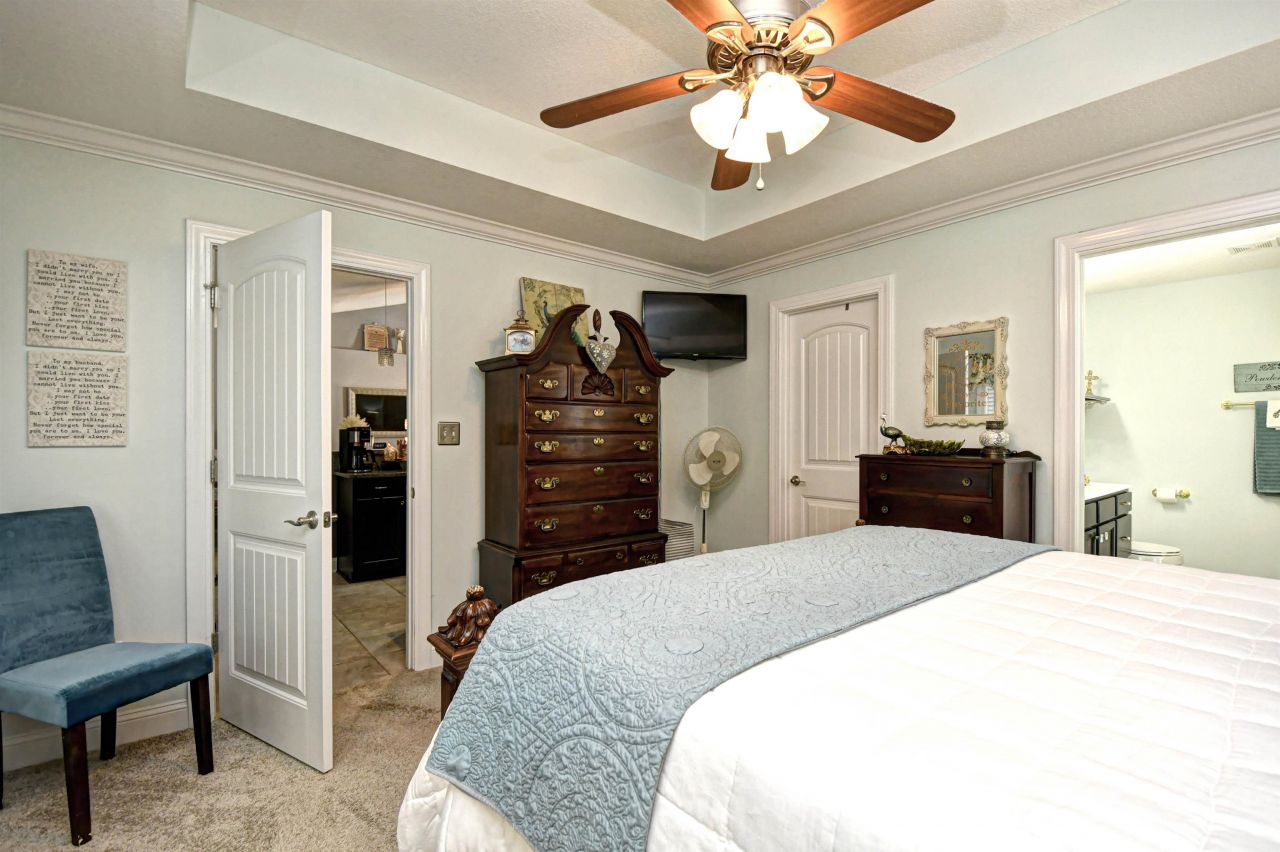 428 Oakham Dr. Photo 20