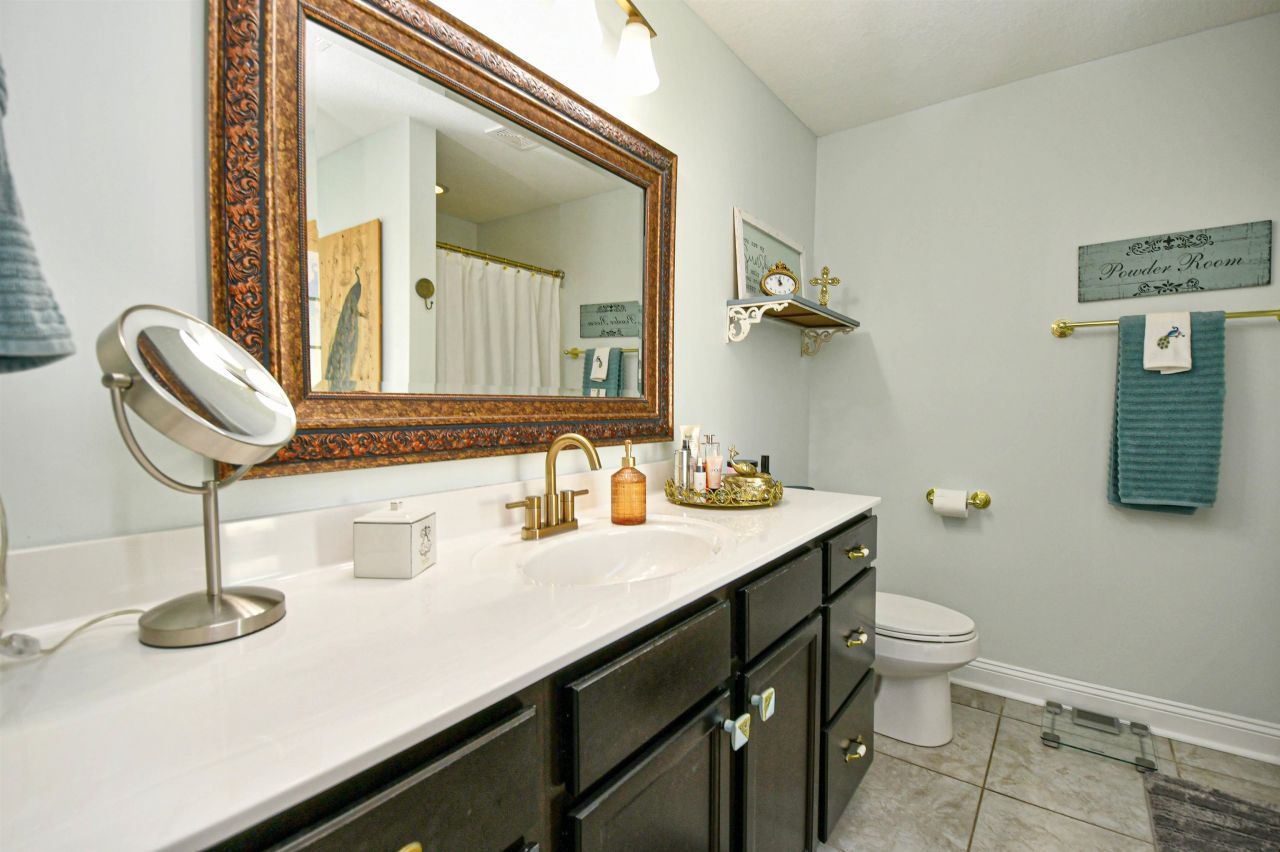 428 Oakham Dr. Photo 21