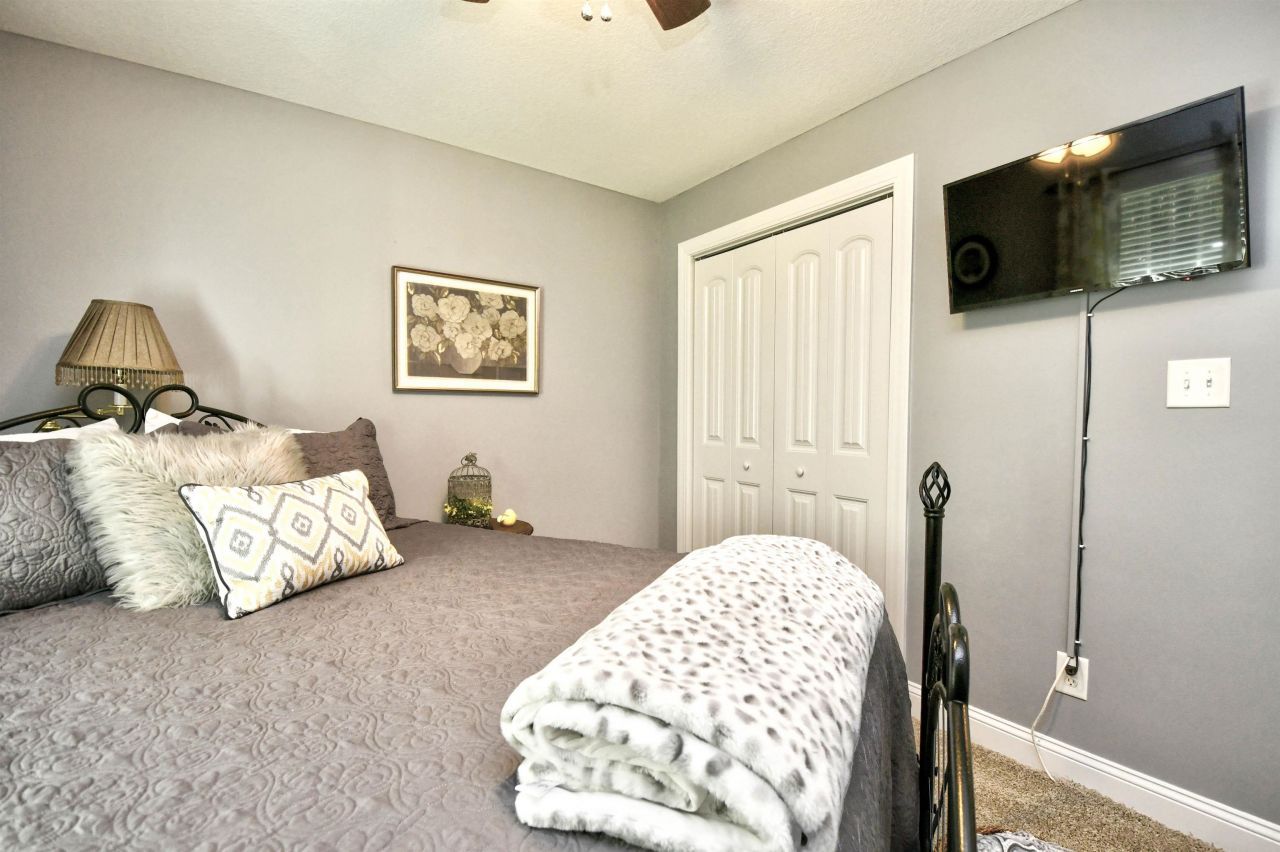 428 Oakham Dr. Photo 28