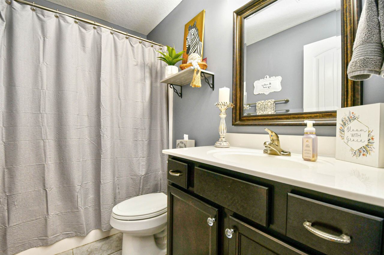 428 Oakham Dr. Photo 29