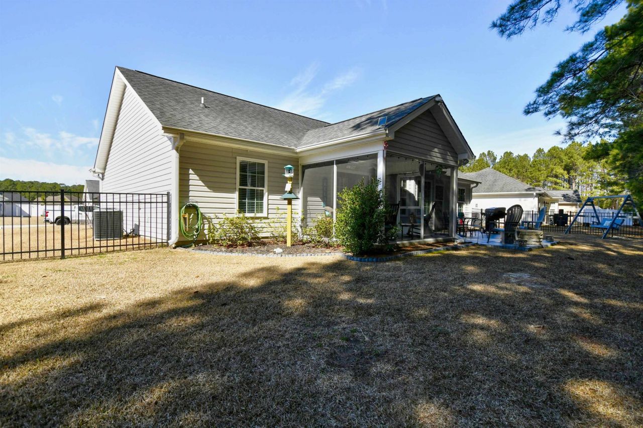 428 Oakham Dr. Photo 42