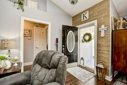 428 Oakham Dr. photo 4