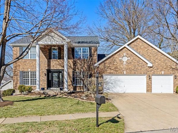 11715 Hedgefield Lane, Sunset Hills, MO 63126