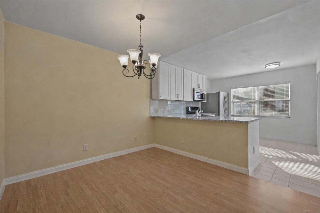 1945 Stratford Way, West Palm Beach, FL 33409 Photo