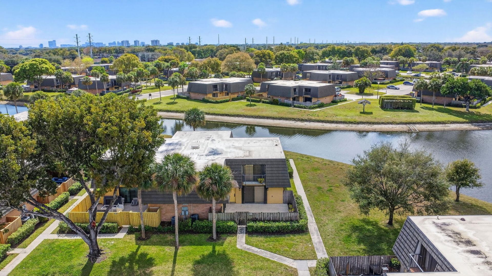 4210 42nd Way, West Palm Beach, FL 33407 Photo