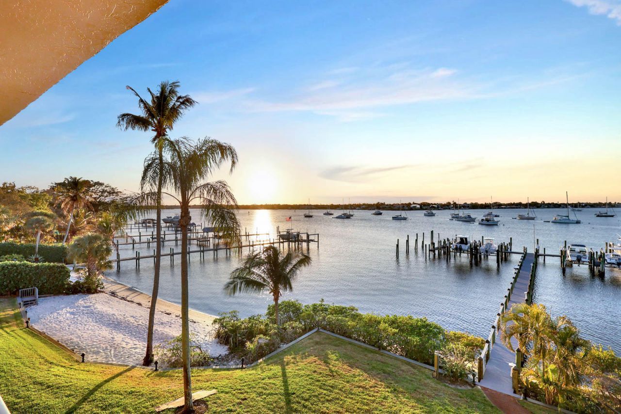 624 SW Saint Lucie Crescent, Unit 306, Stuart, FL 34994 Photo