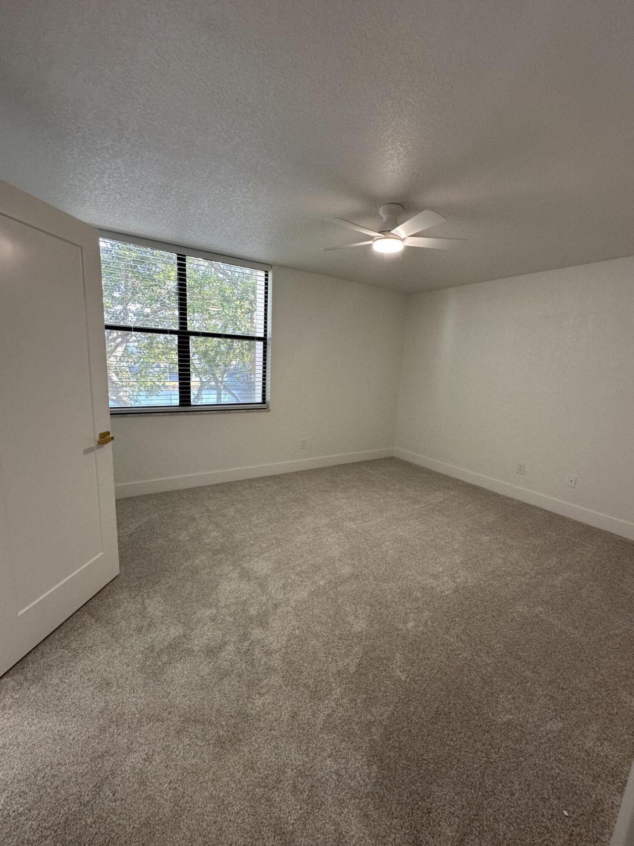 950 Lavers Circle, Unit F405, Delray Beach, FL 33444 Photo