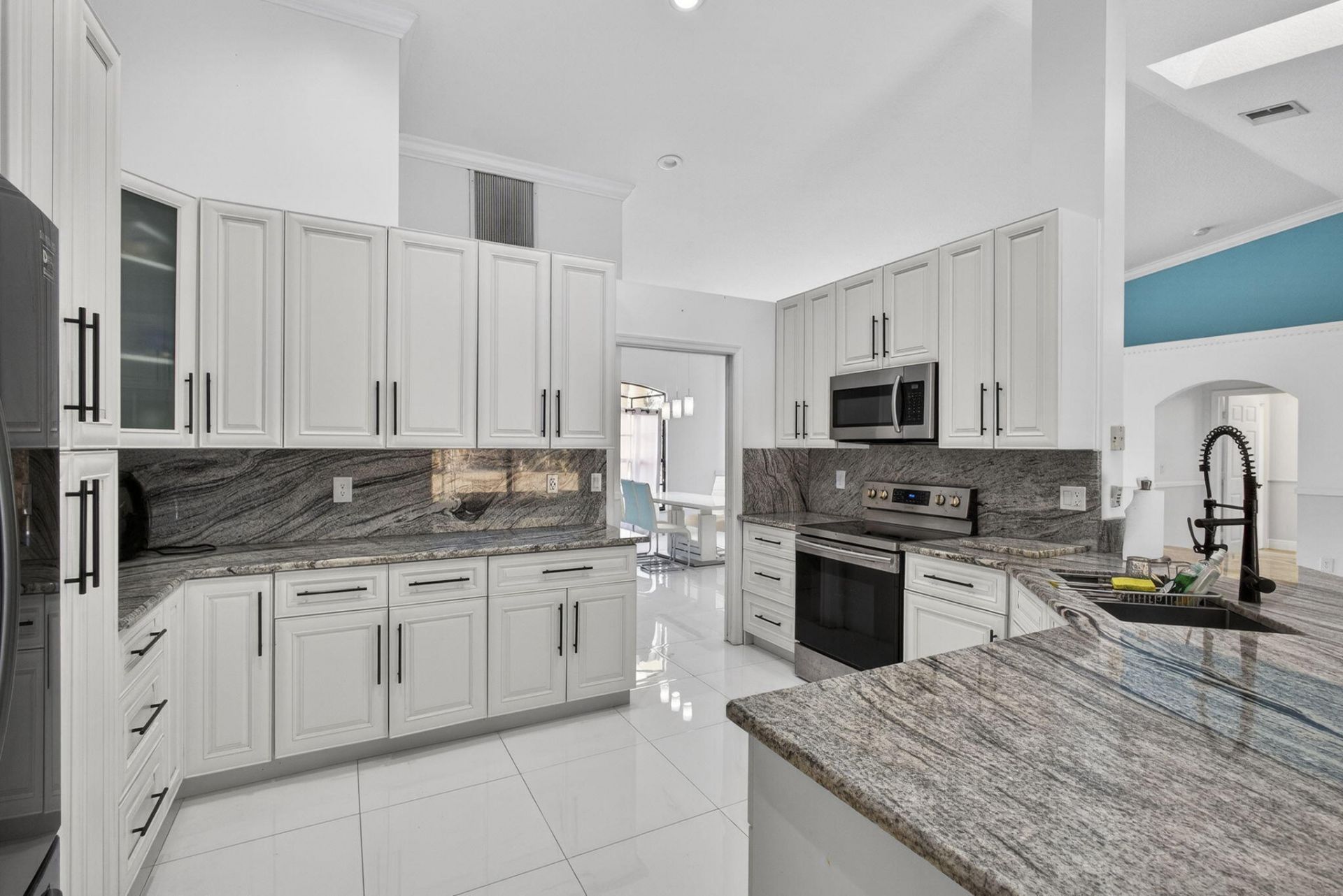 221 Cypress Trace, Royal Palm Beach, FL 33411 Photo