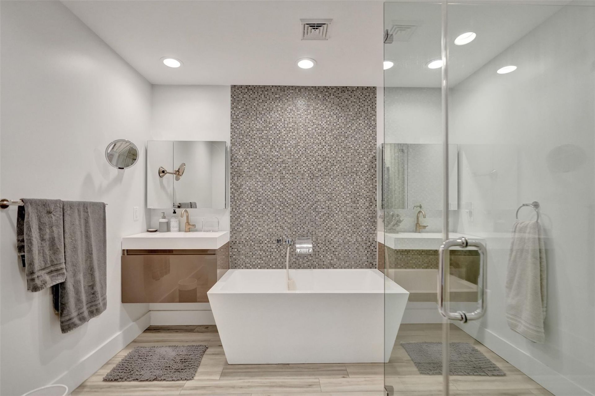 2111 N Ocean Boulevard, Pompano Beach, FL 33062 Photo