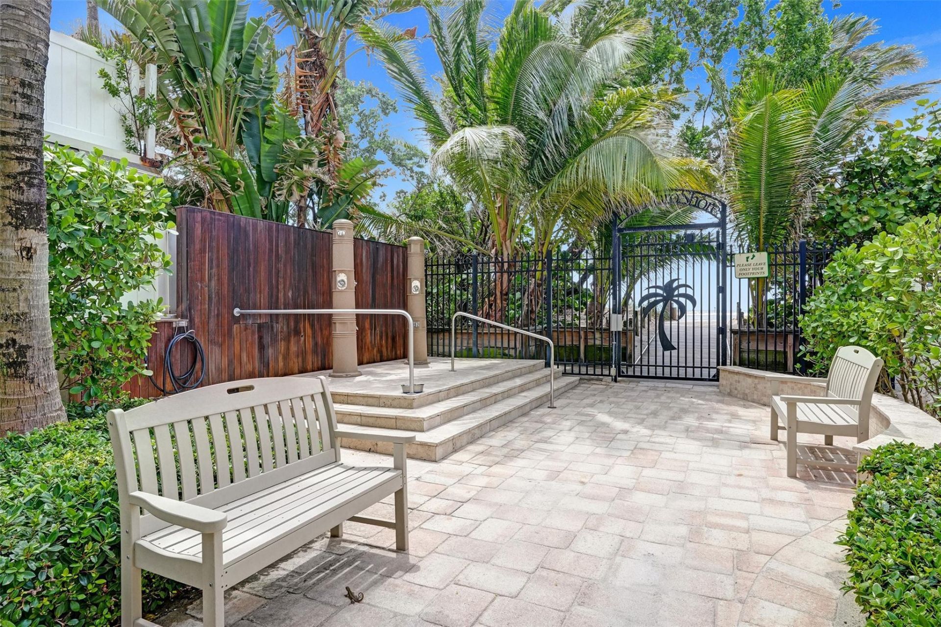 2111 N Ocean Boulevard, Pompano Beach, FL 33062 Photo