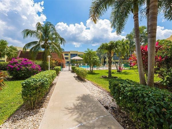 6850 Royal Palm Blvd, Unit 212, Margate, FL 33063