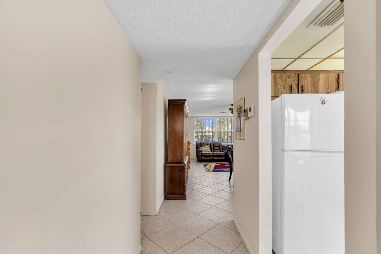 6850 Royal Palm Boulevard, Unit G 212, Margate, FL 33063 Photo