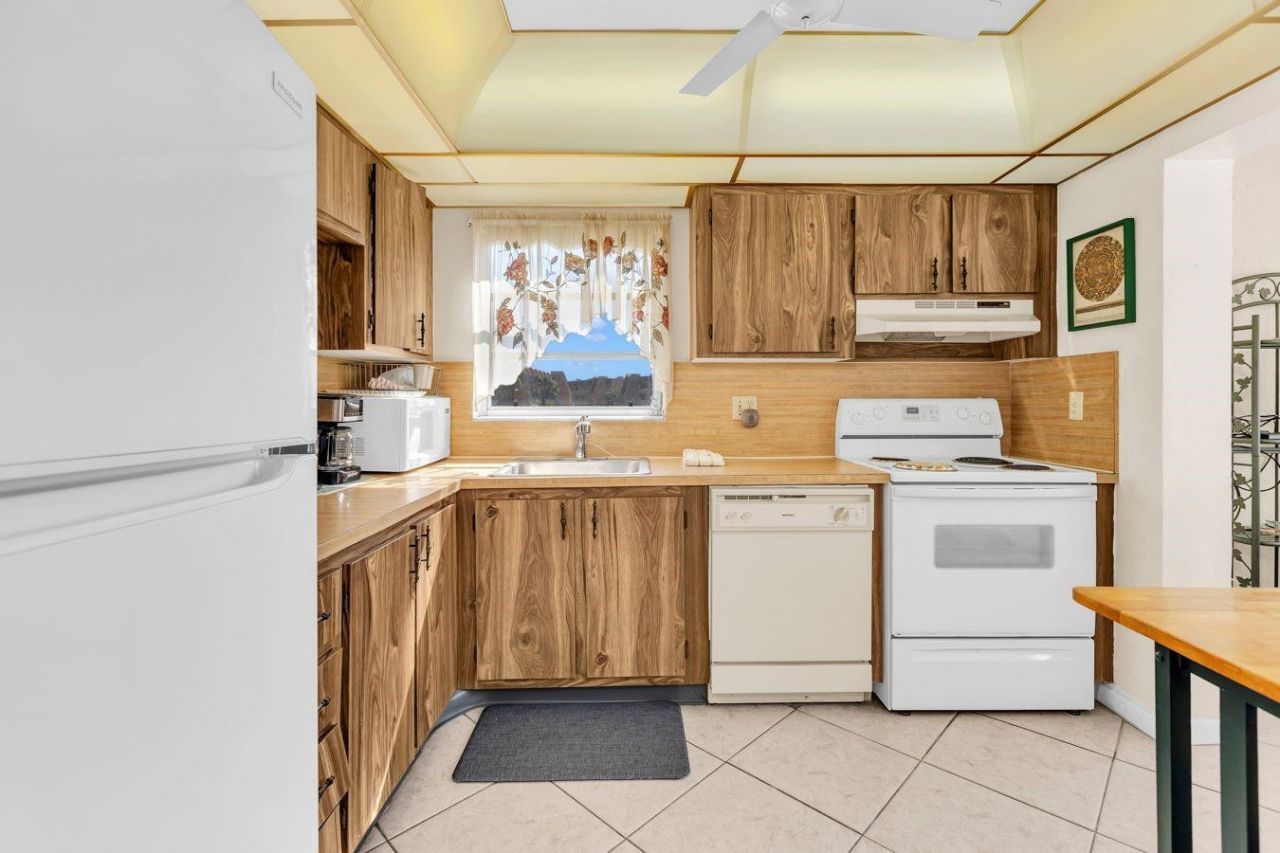 6850 Royal Palm Boulevard, Unit G 212, Margate, FL 33063 Photo