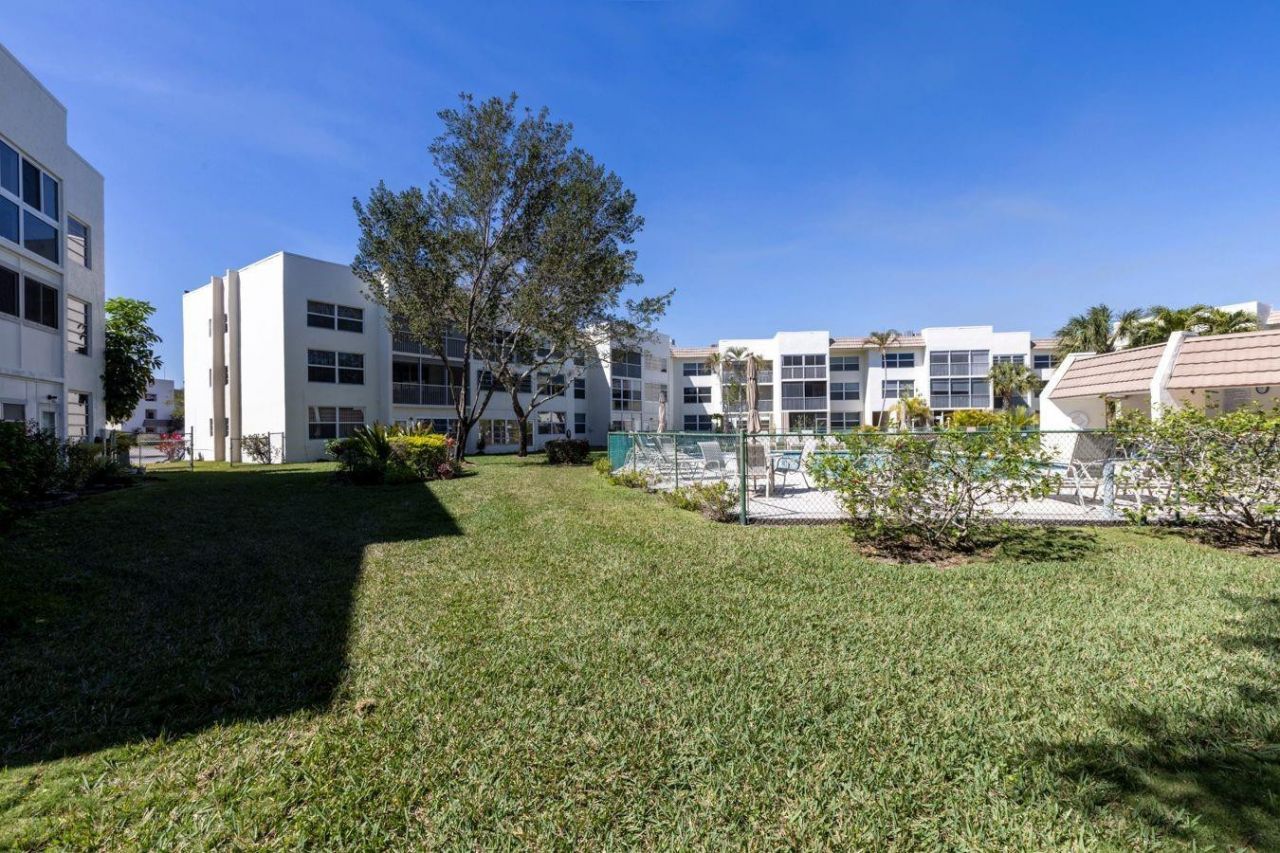 6850 Royal Palm Boulevard, Unit G 212, Margate, FL 33063 Photo