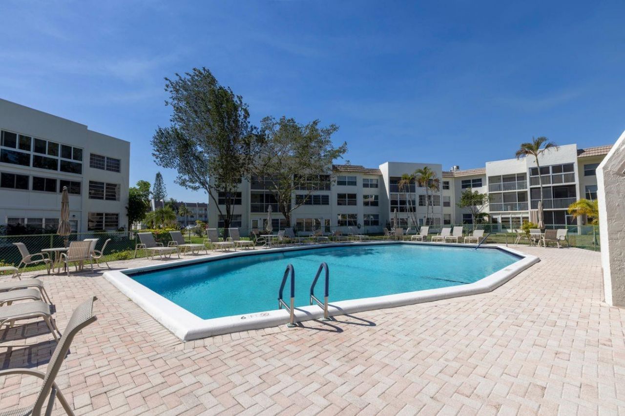 6850 Royal Palm Boulevard, Unit G 212, Margate, FL 33063 Photo