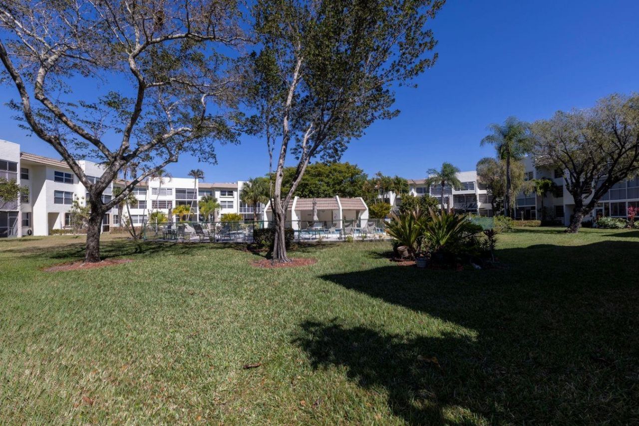 6850 Royal Palm Boulevard, Unit G 212, Margate, FL 33063 Photo
