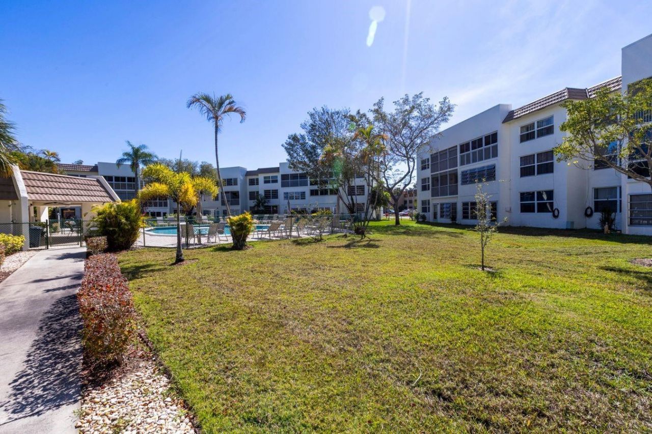 6850 Royal Palm Boulevard, Unit G 212, Margate, FL 33063 Photo
