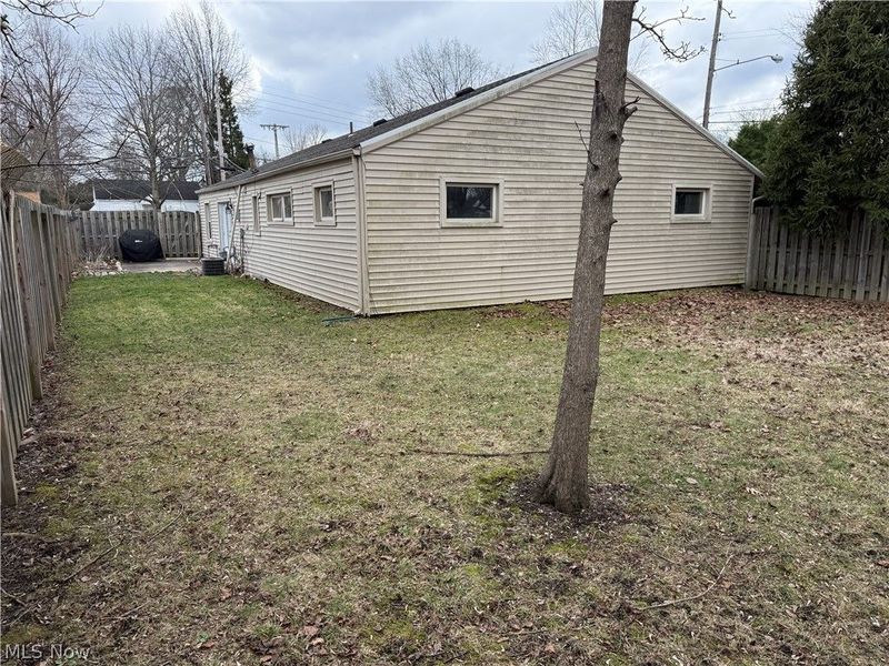 287 Edgewood Drive, Berea, OH 44017 Photo 18