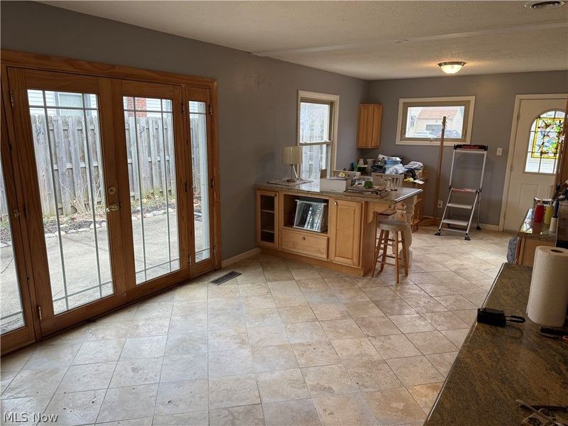 287 Edgewood Drive, Berea, OH 44017 Photo 3