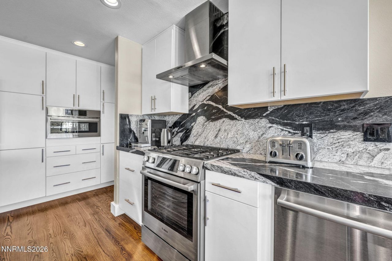 2296 Oak Ridge Drive, Carson City, NV 89703 Photo