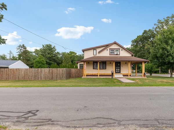 1297 Floral Avenue, Schenectady, NY 12306