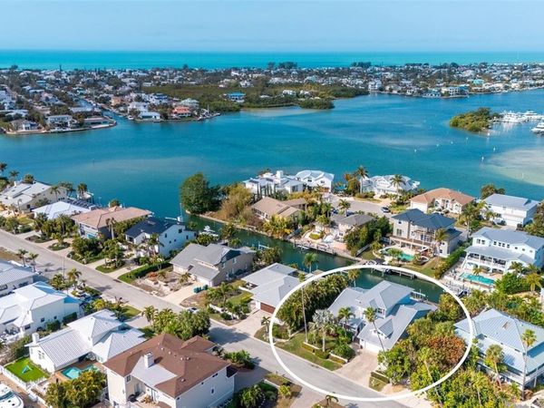 605 N POINT DRIVE, HOLMES BEACH, FL 34217