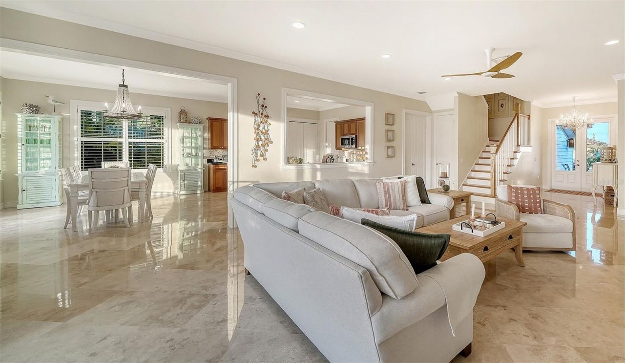 605 N Point Drive, Holmes Beach, FL 34217 Photo