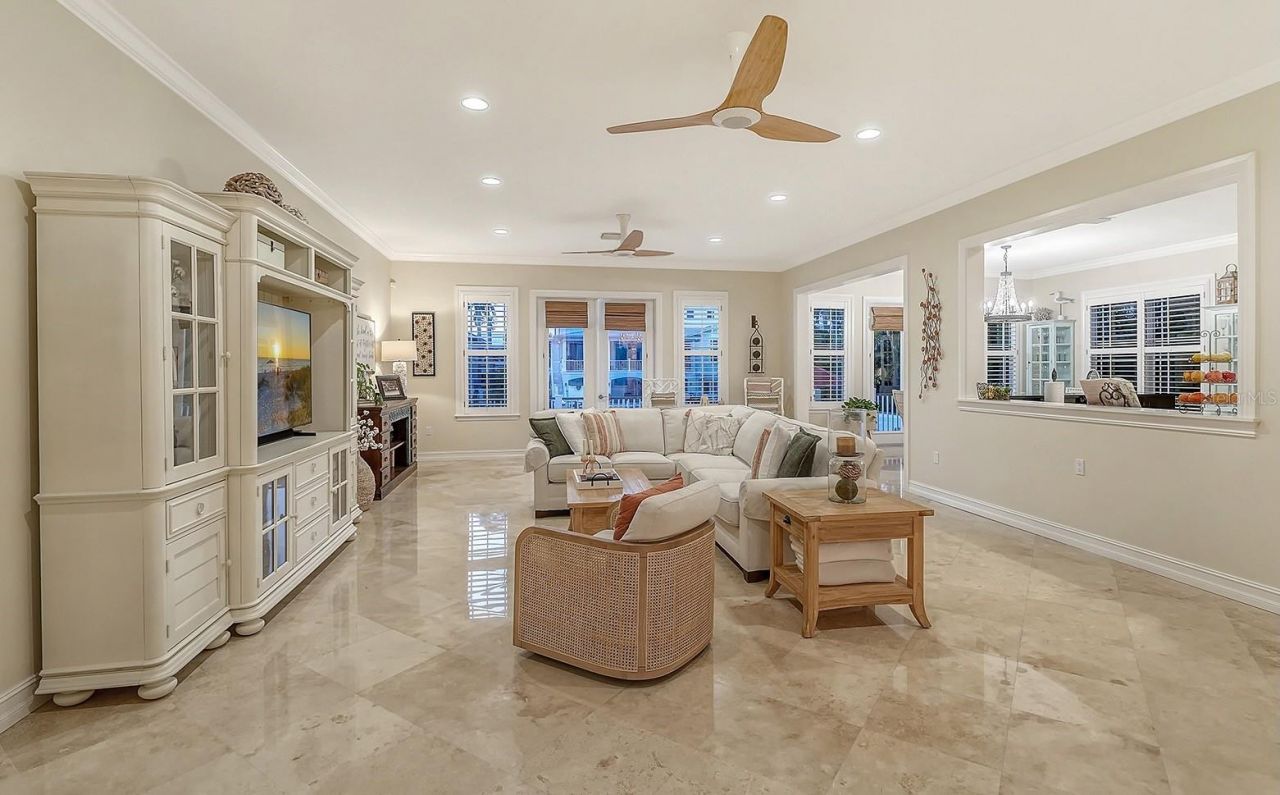 605 N Point Drive, Holmes Beach, FL 34217 Photo