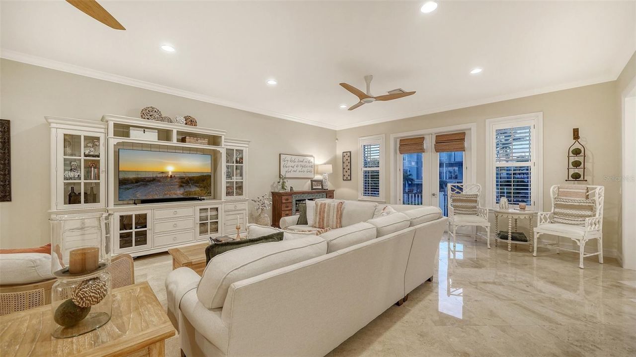 605 N Point Drive, Holmes Beach, FL 34217 Photo