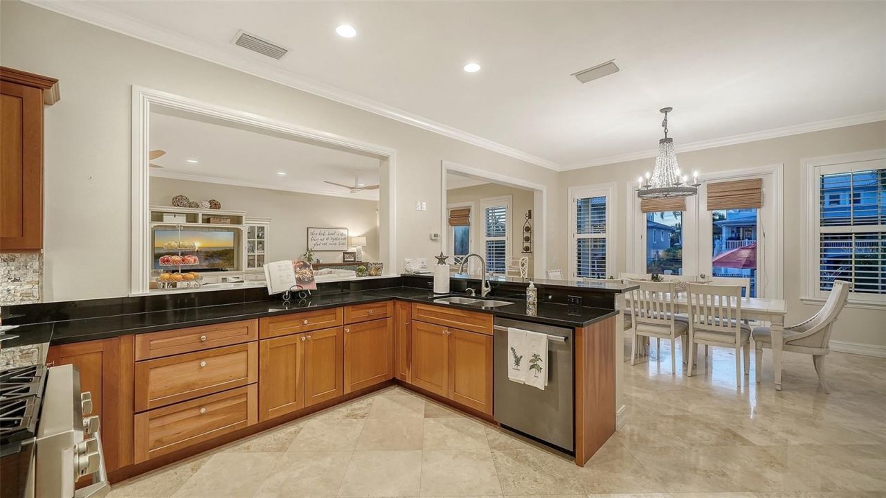 605 N Point Drive, Holmes Beach, FL 34217 Photo