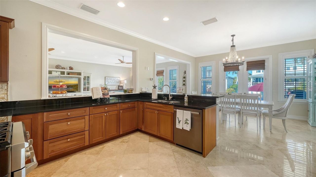 605 N Point Drive, Holmes Beach, FL 34217 Photo