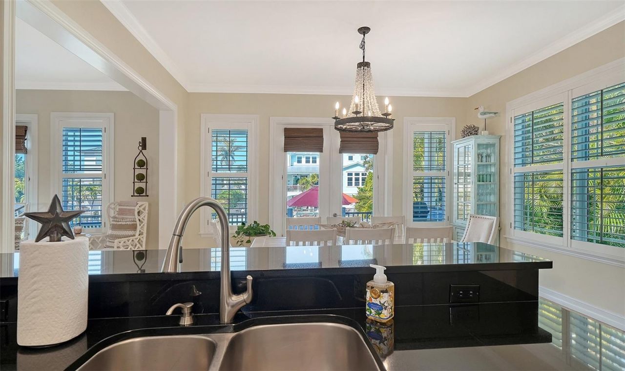 605 N Point Drive, Holmes Beach, FL 34217 Photo
