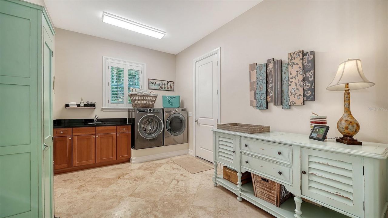 605 N Point Drive, Holmes Beach, FL 34217 Photo