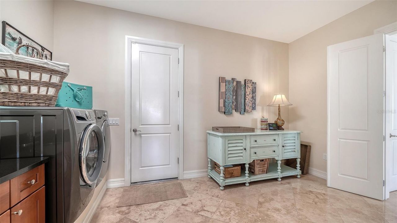 605 N Point Drive, Holmes Beach, FL 34217 Photo