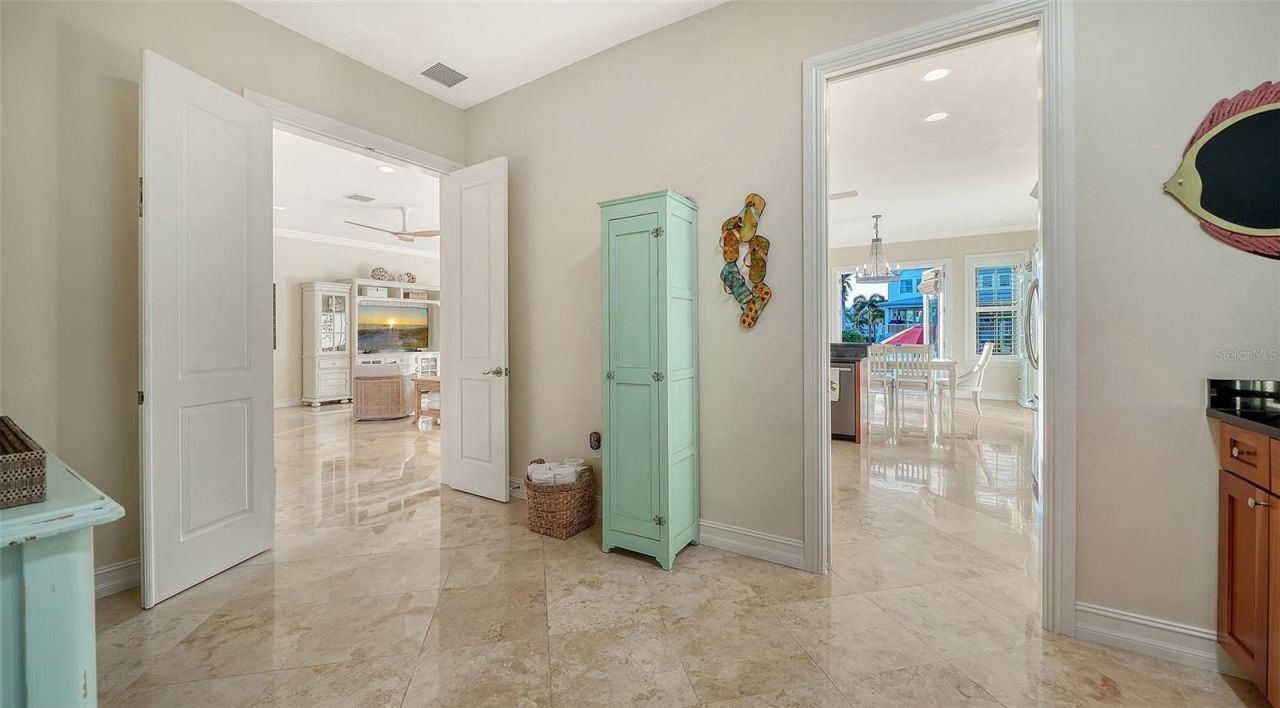 605 N Point Drive, Holmes Beach, FL 34217 Photo