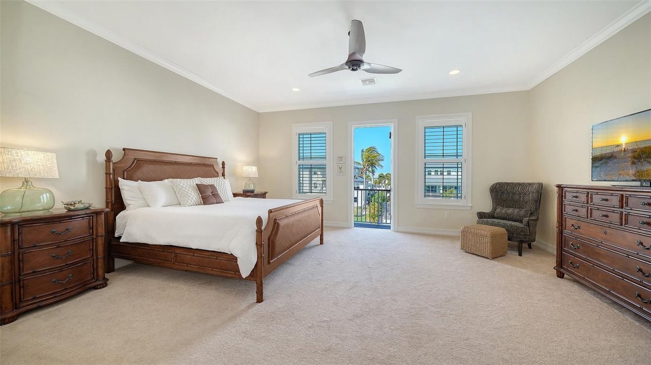 605 N Point Drive, Holmes Beach, FL 34217 Photo