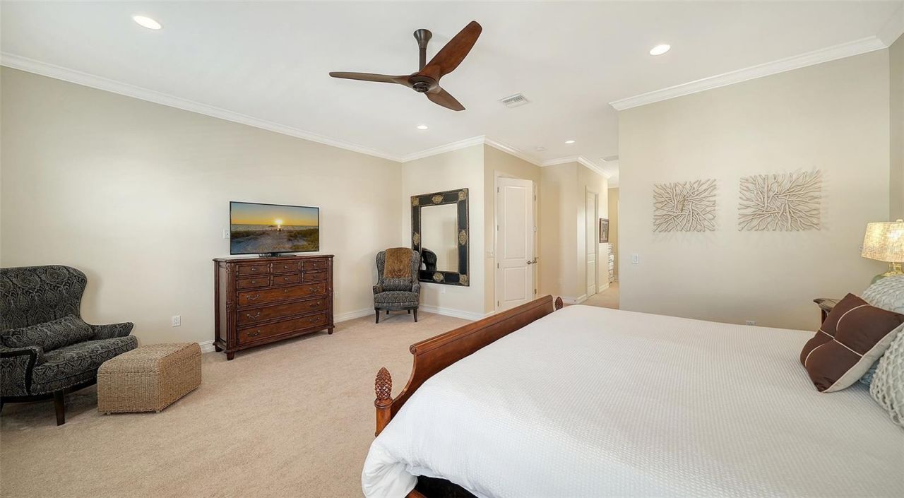 605 N Point Drive, Holmes Beach, FL 34217 Photo