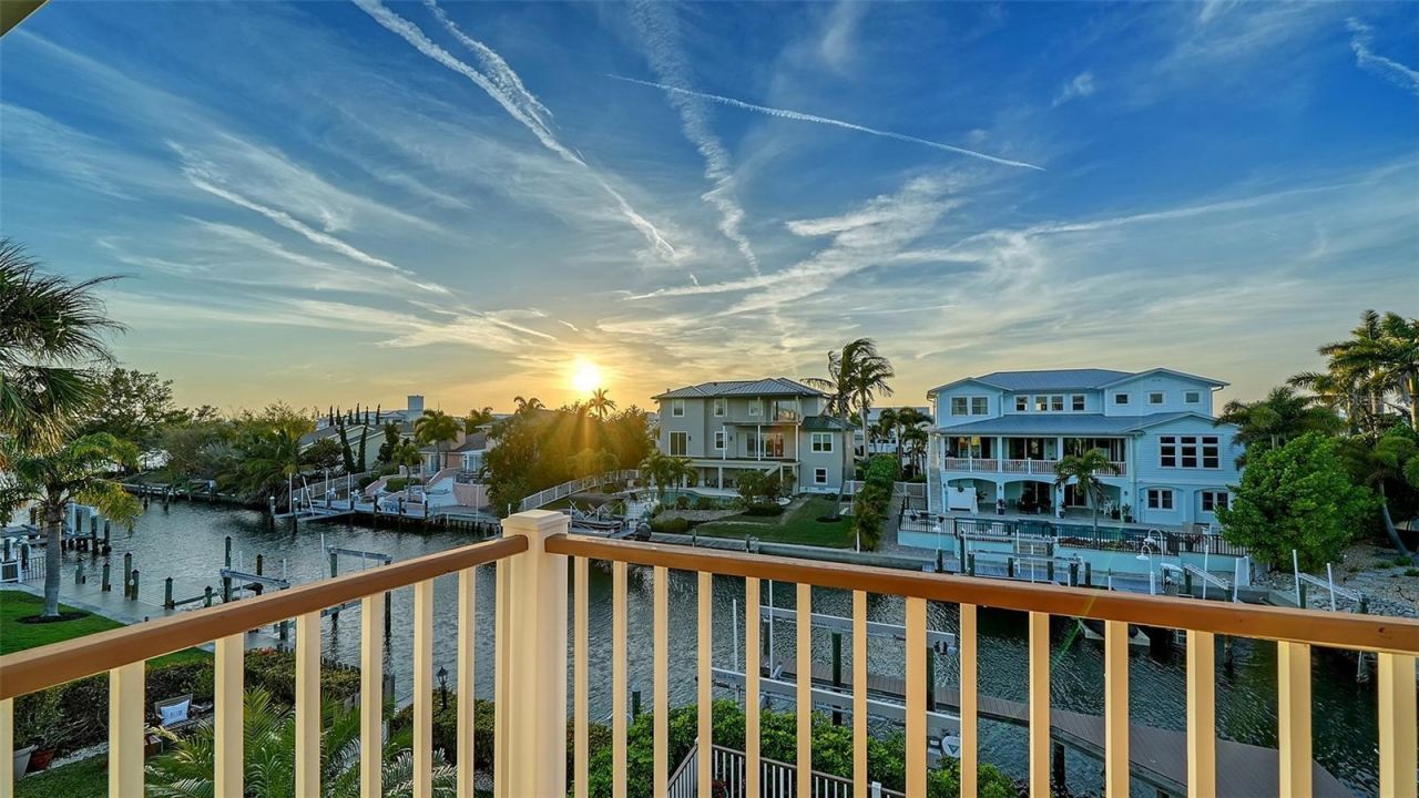 605 N Point Drive, Holmes Beach, FL 34217 Photo
