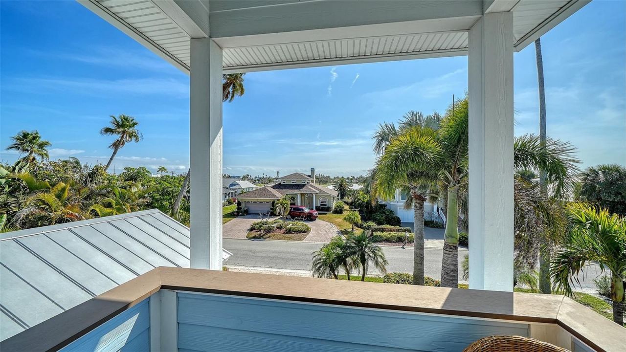 605 N Point Drive, Holmes Beach, FL 34217 Photo