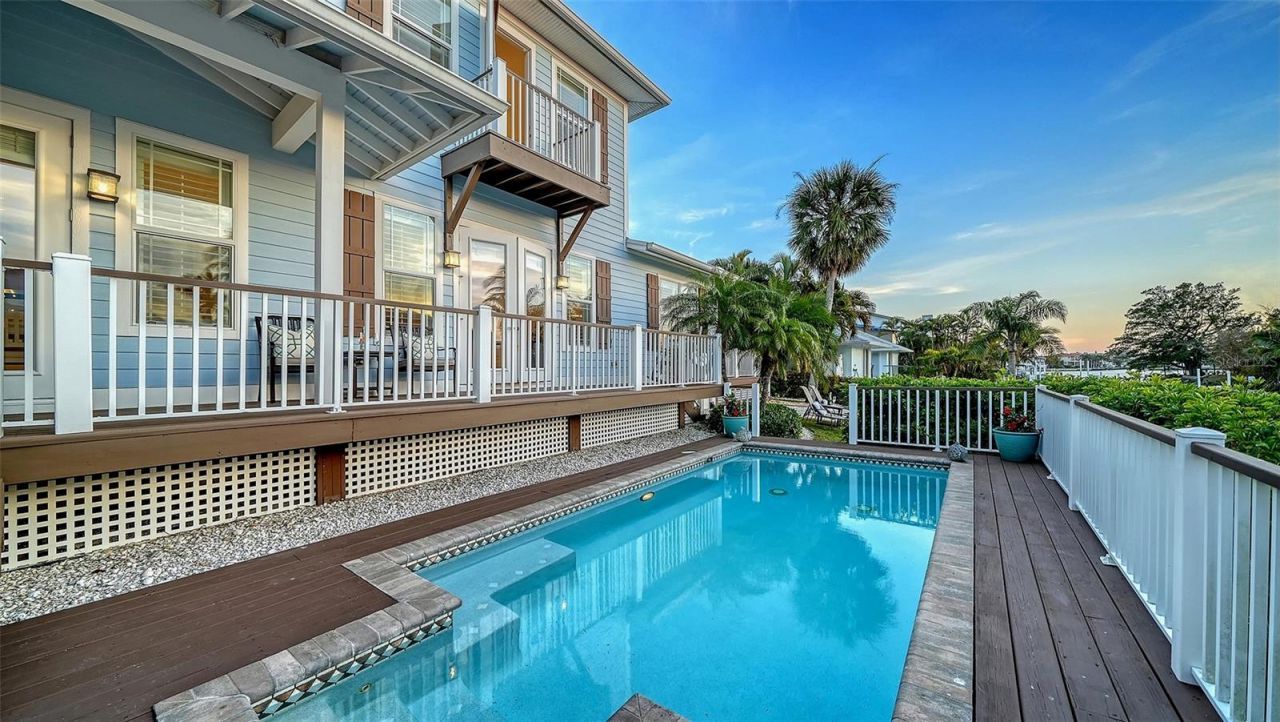 605 N Point Drive, Holmes Beach, FL 34217 Photo