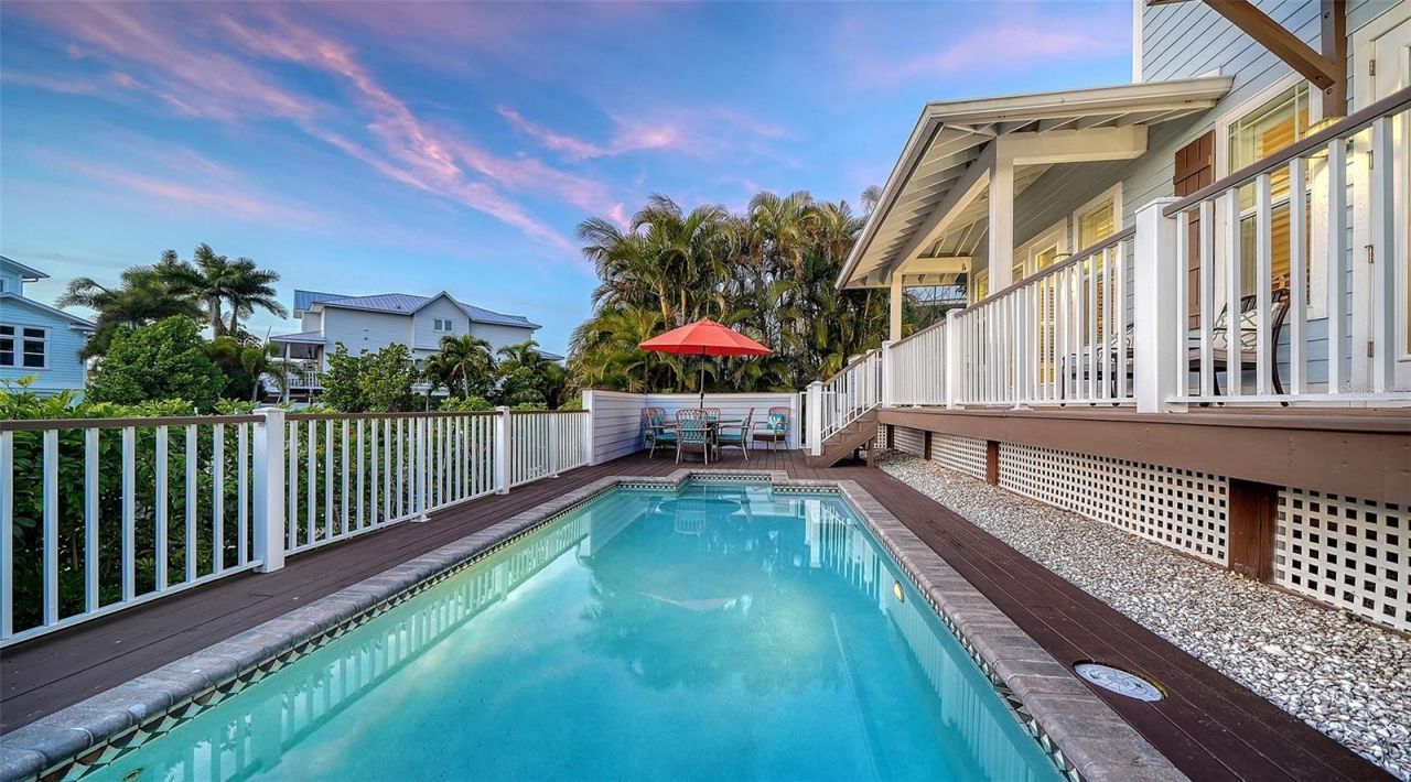 605 N Point Drive, Holmes Beach, FL 34217 Photo