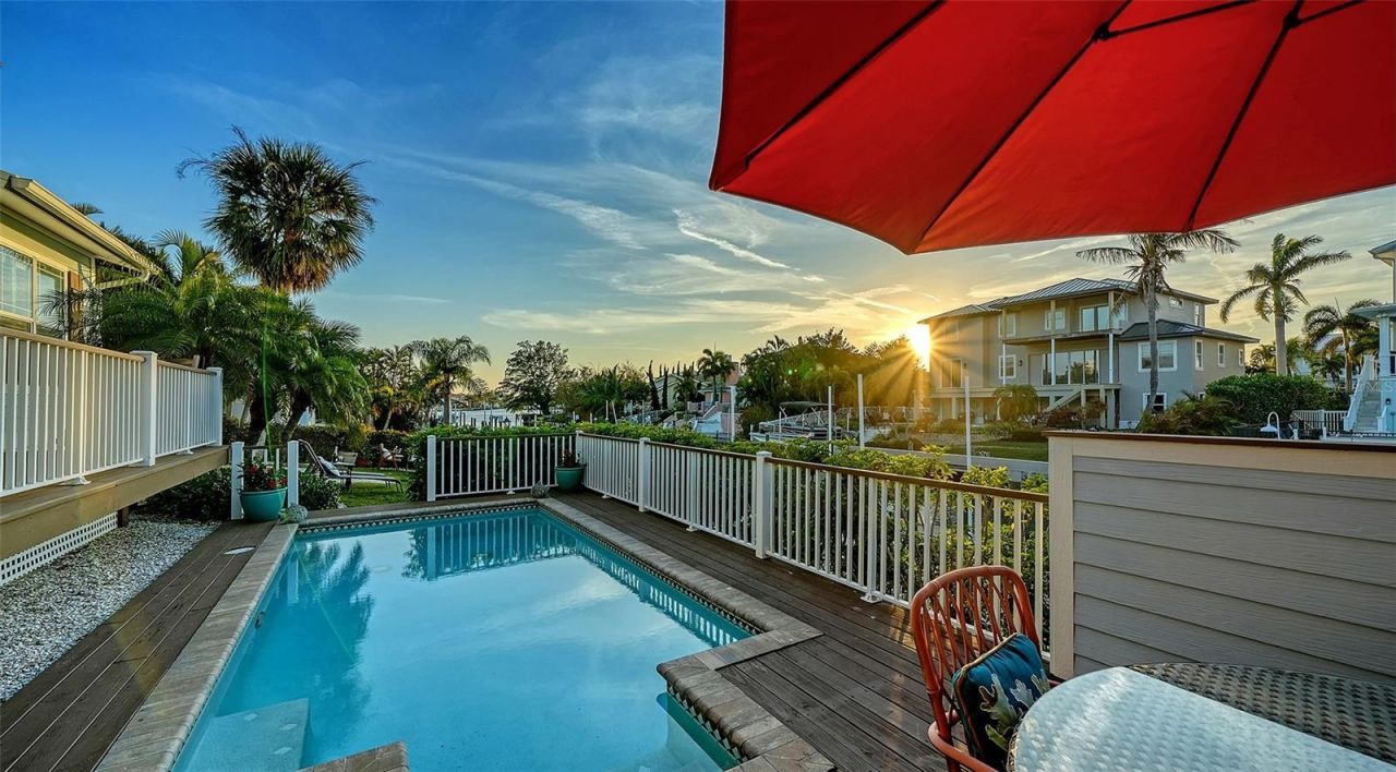 605 N Point Drive, Holmes Beach, FL 34217 Photo