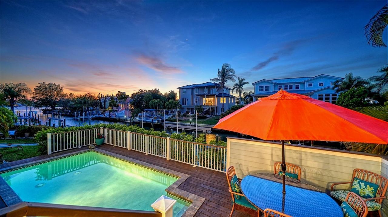 605 N Point Drive, Holmes Beach, FL 34217 Photo