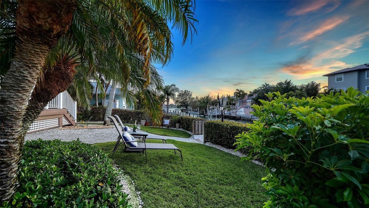 605 N Point Drive, Holmes Beach, FL 34217 Photo