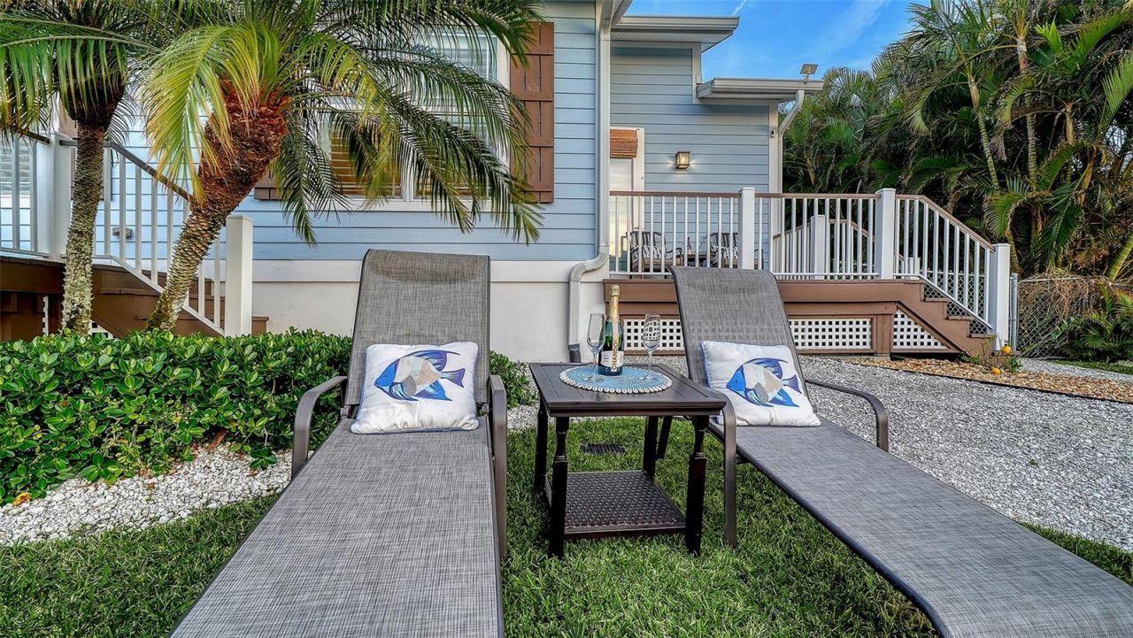 605 N Point Drive, Holmes Beach, FL 34217 Photo