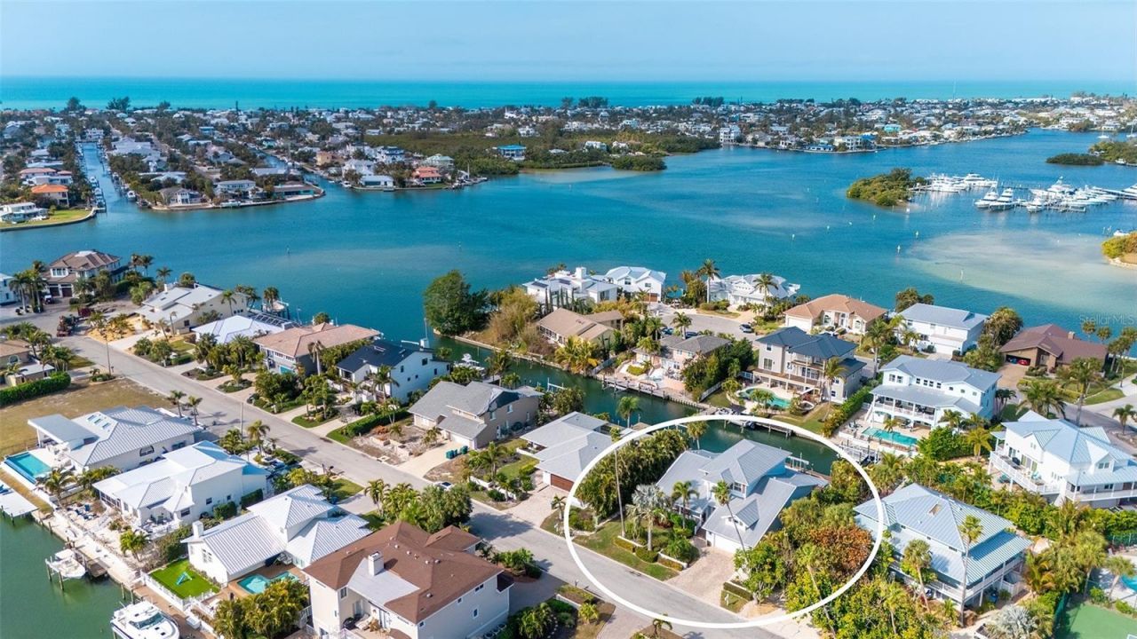 605 N Point Drive, Holmes Beach, FL 34217 Photo