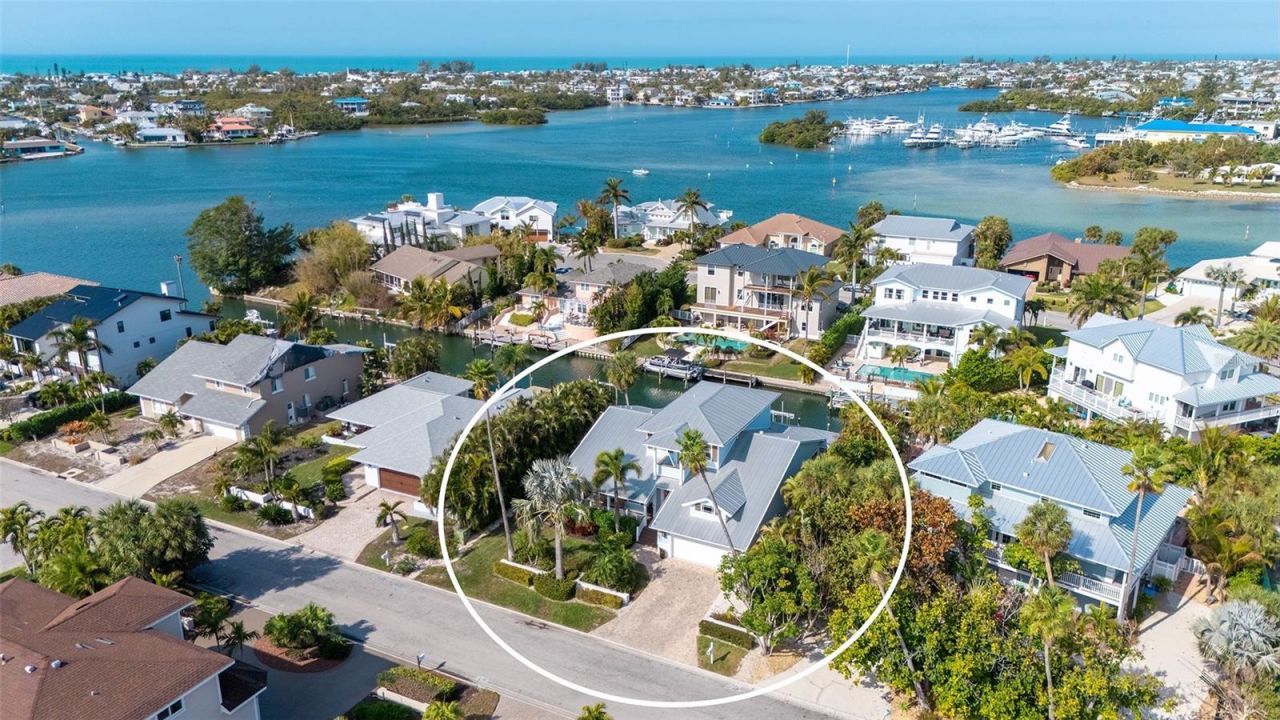605 N Point Drive, Holmes Beach, FL 34217 Photo
