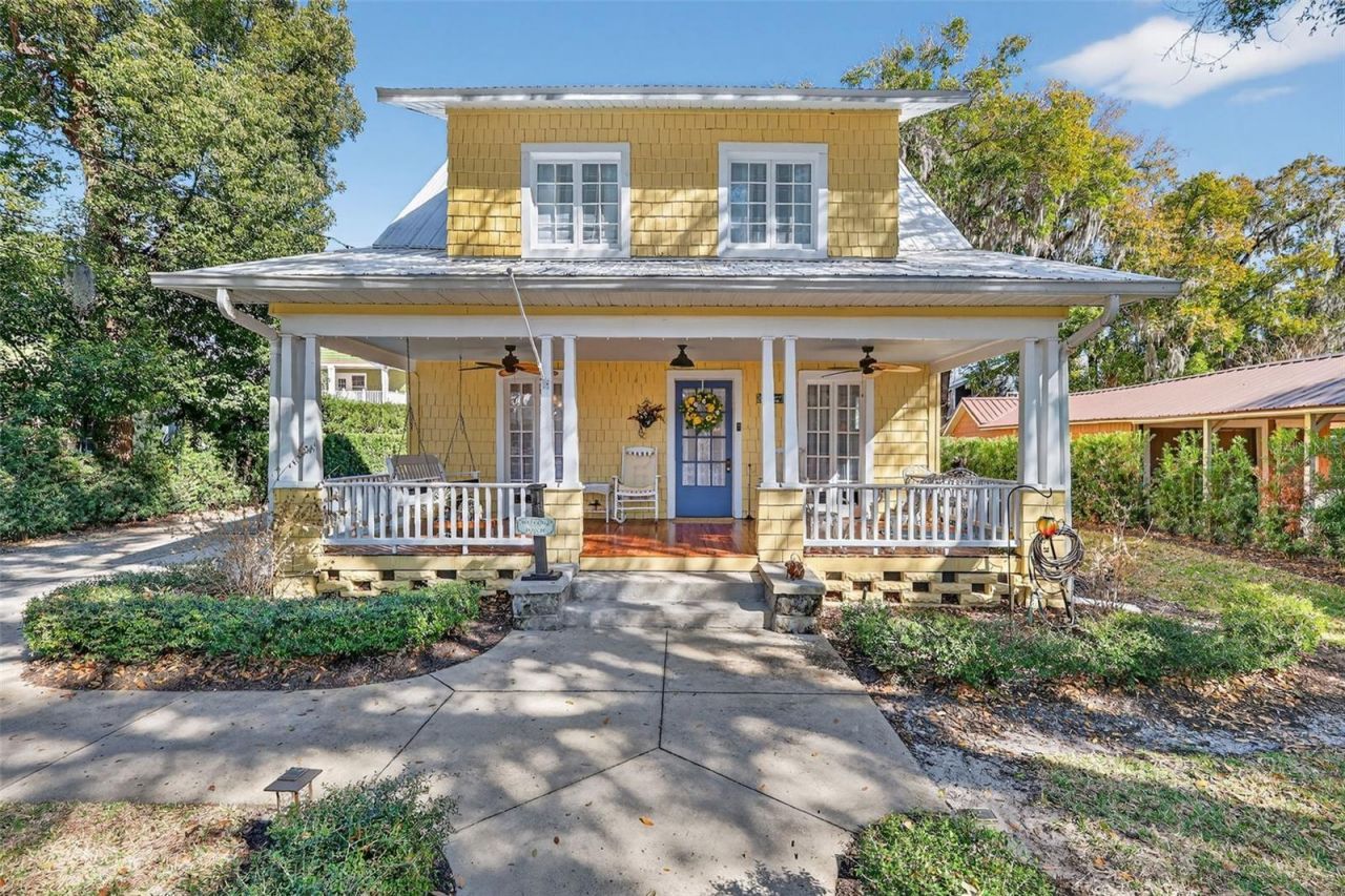 932 N Mcdonald Street, Mount Dora, FL 32757 Main Photo