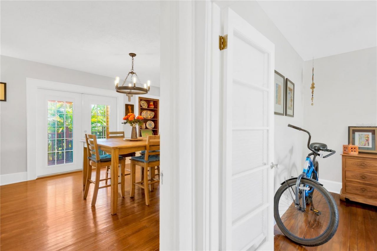 918 24th Avenue N, Saint Petersburg, FL 33704 Photo