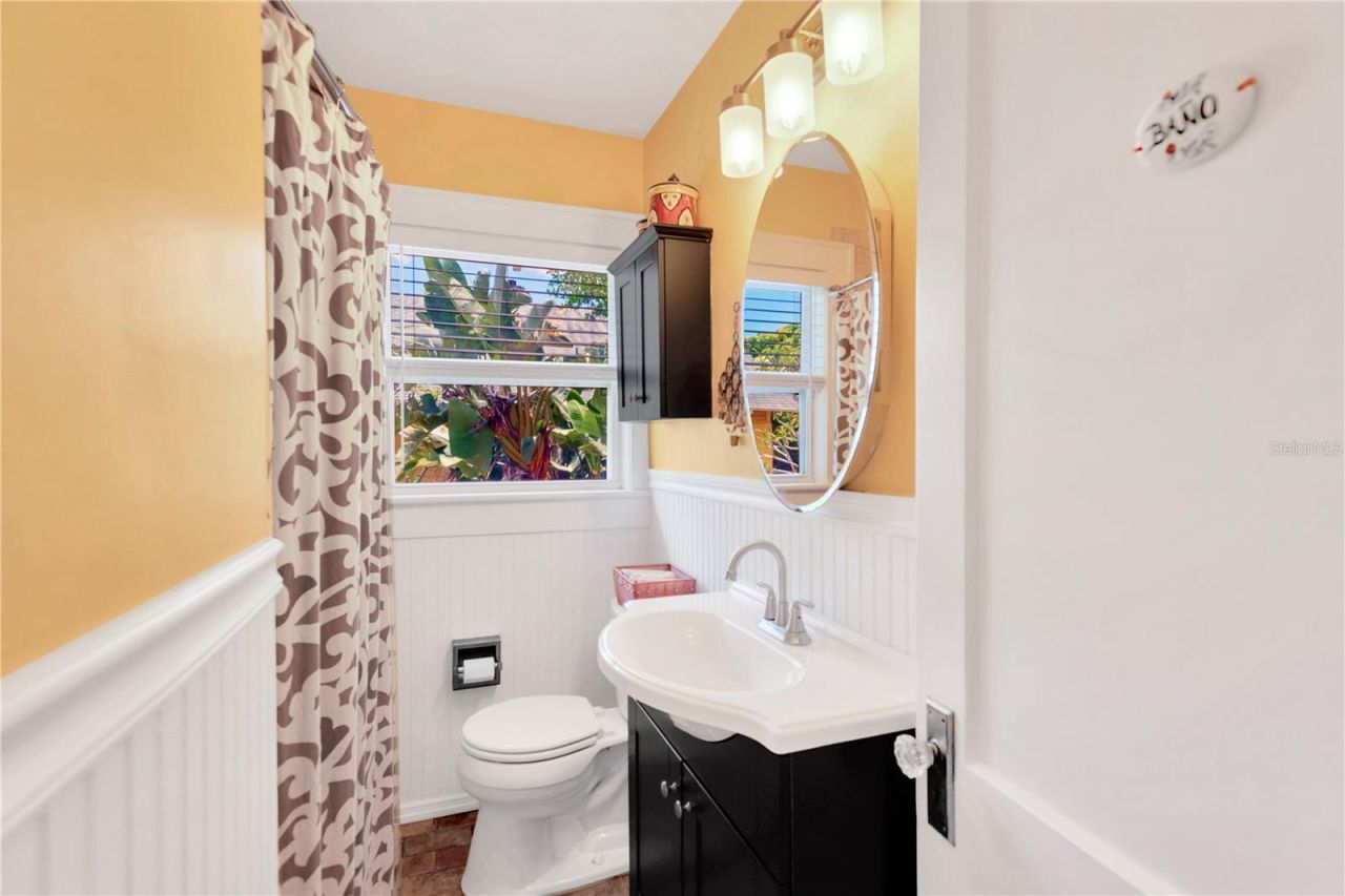 918 24th Avenue N, Saint Petersburg, FL 33704 Photo